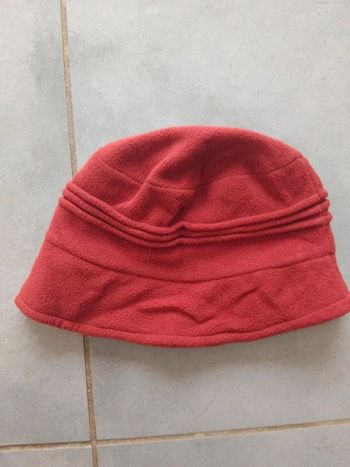 Bonnet rouge