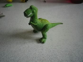FIGURINE DINOSAURE