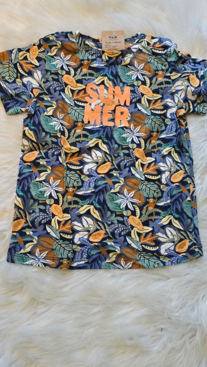 NEUFS (NON PORTÉS) 🏷🏷😍🤩💙superbe ensemble tee shirt mc et short 36mois (98cm) garçon (ferme)⚘️🤩😍 - photo numéro 2