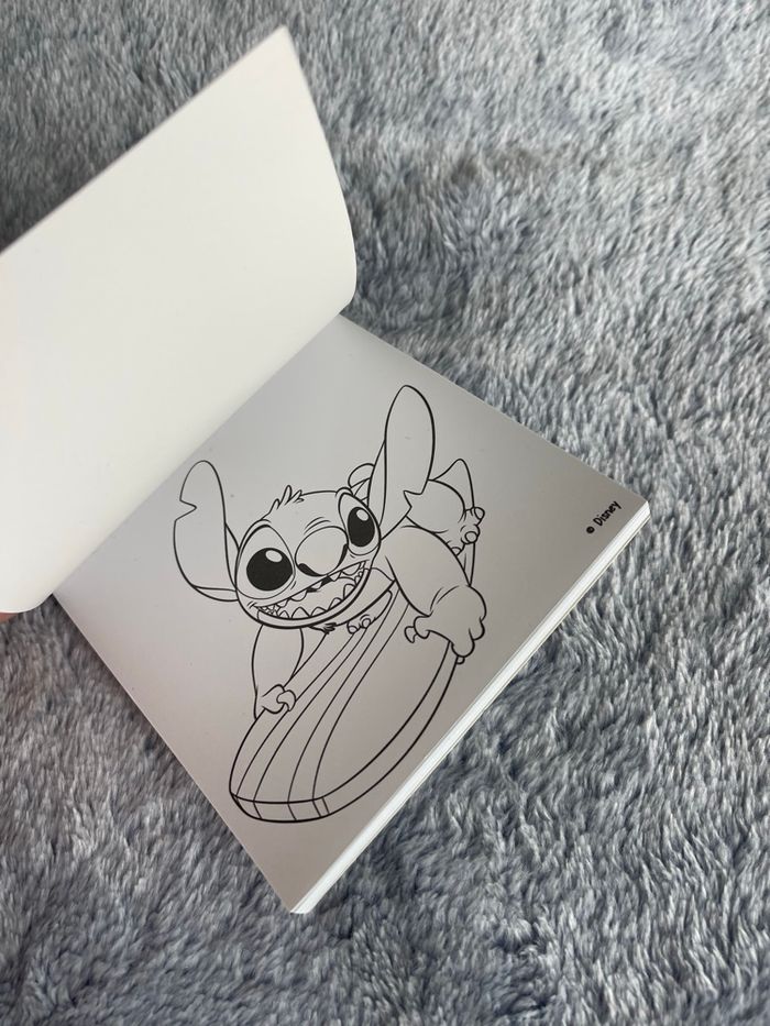 Mini livre coloriage stitch - photo numéro 3