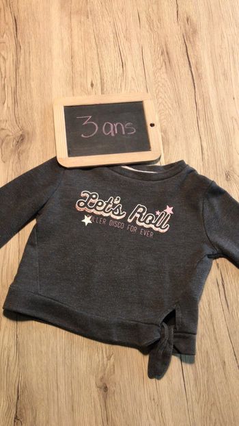 Sweat gris