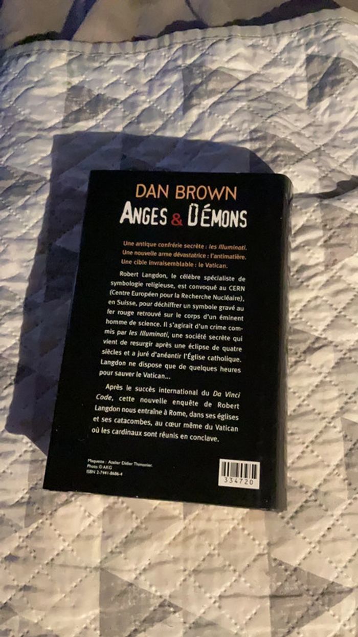 #Anges et démons Dan Brown - photo numéro 3