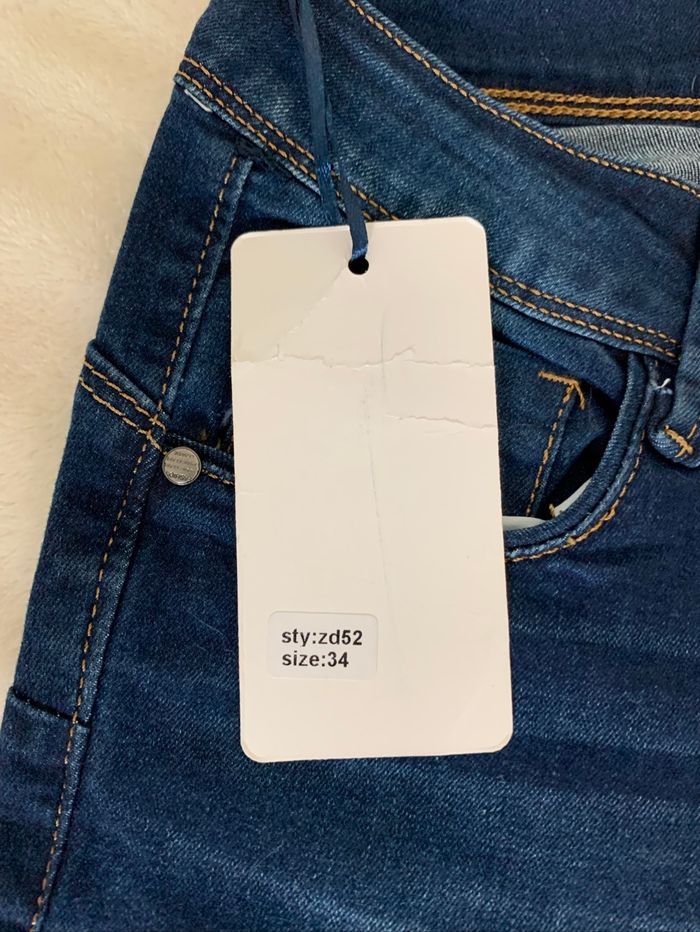 jeans neuf - photo numéro 2