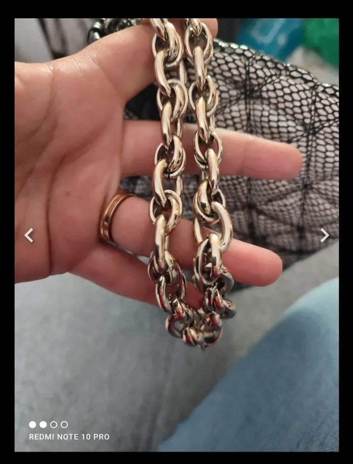 Petite pochette /sac guess - photo numéro 9