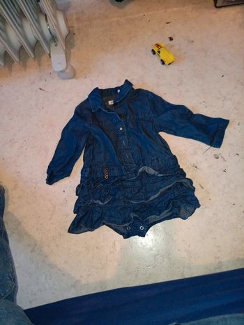 Robe bodi  en jean  ikks 12 mois pas de vinted go