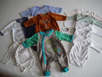 Lot 0m Naissance Orchestra Trois Kilos Sept Grain de blé : 4 Pyjamas velours + 5 Bodies ML