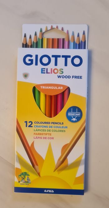 Lot de 12 crayons de couleur NEUFS