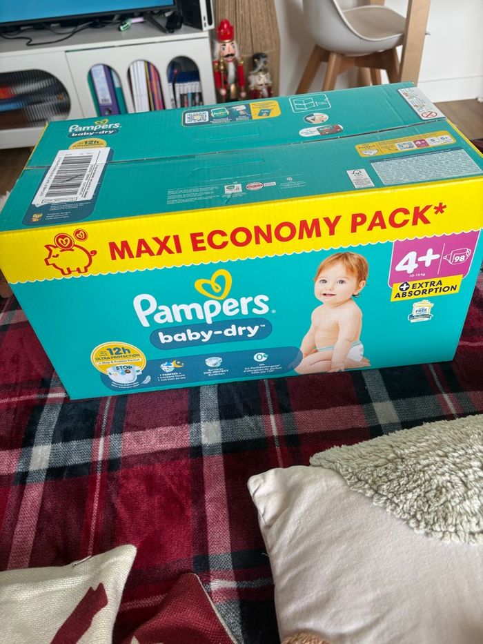 Maxi pack Pampers baby dry taille 4 +