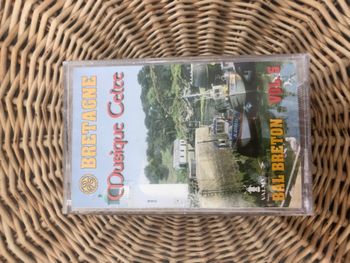 Cassette audio neuve sous blister-Bretagne musique celte