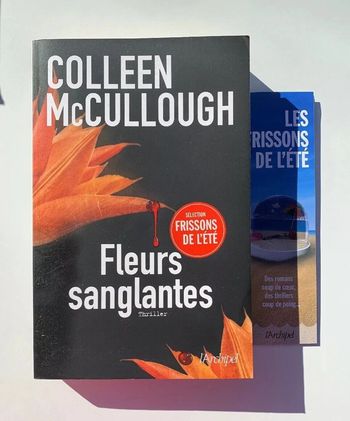 Livre Fleurs Sanglantes Colleen McCullough Frissons De L’été Avec Marque Page