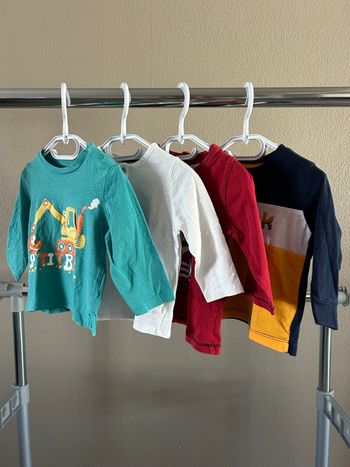 Lot 4 tee-shirts ML 12 mois