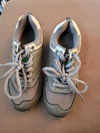 Baskets à lacets taille 32 tex