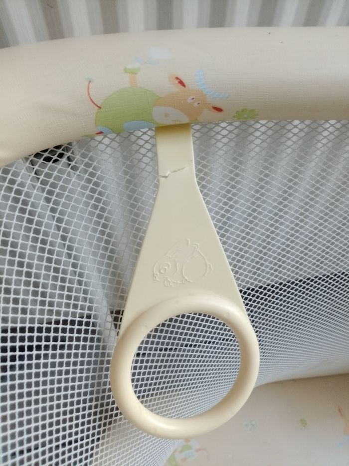 Chaise haute + parc avec matelas / tapis - photo numéro 5