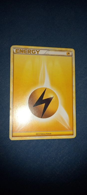 Carne pokémon energy électrique jaune
