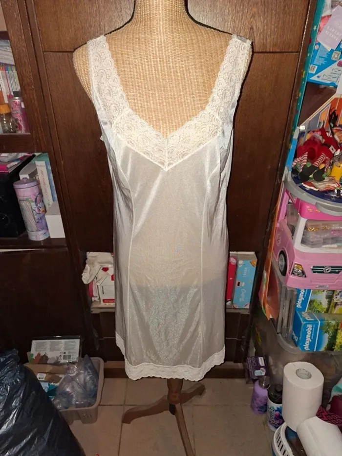 Nuisette fond de robe 44/46