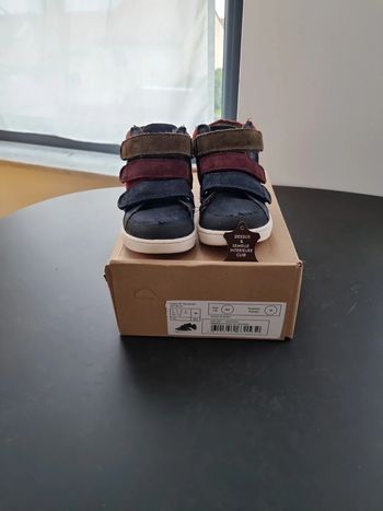 Baskets tout cuir véritable pointure 28