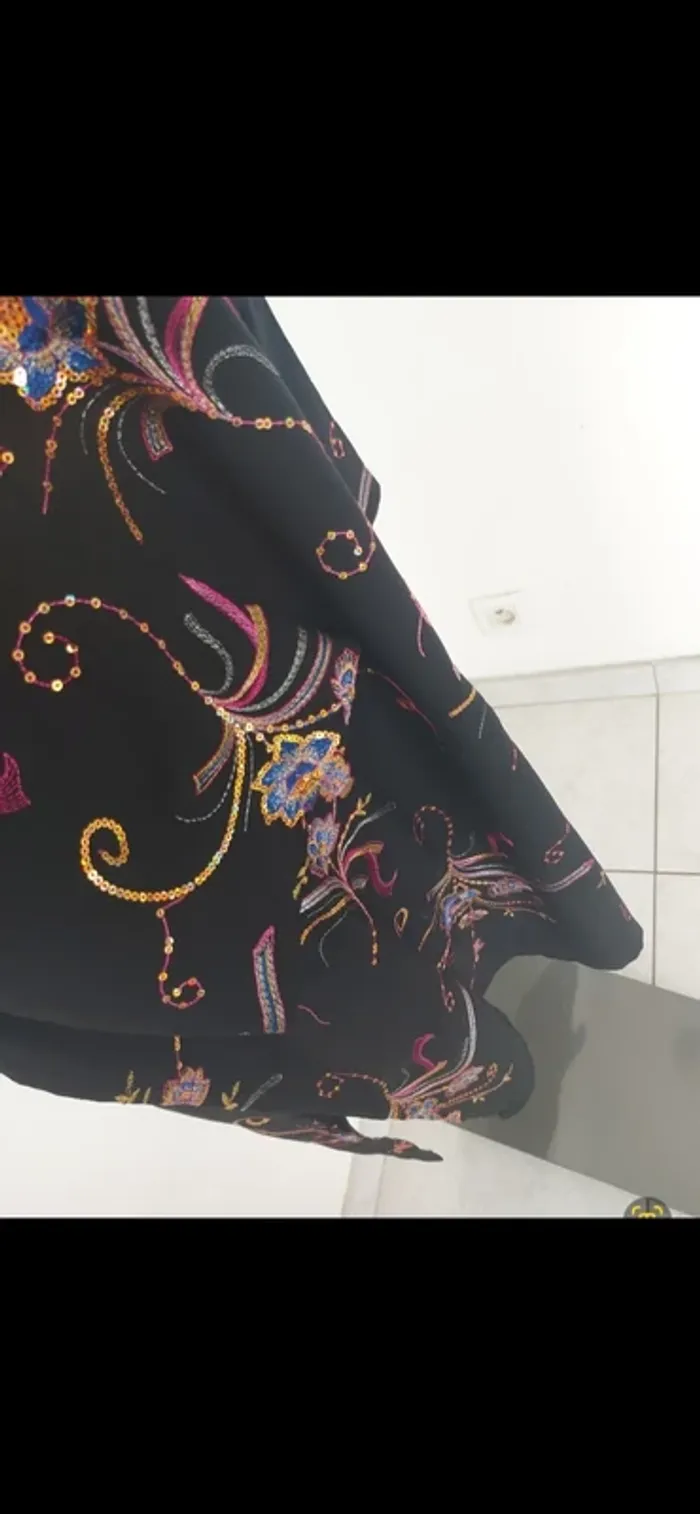Tunique /robe pailletée neuve - photo numéro 7