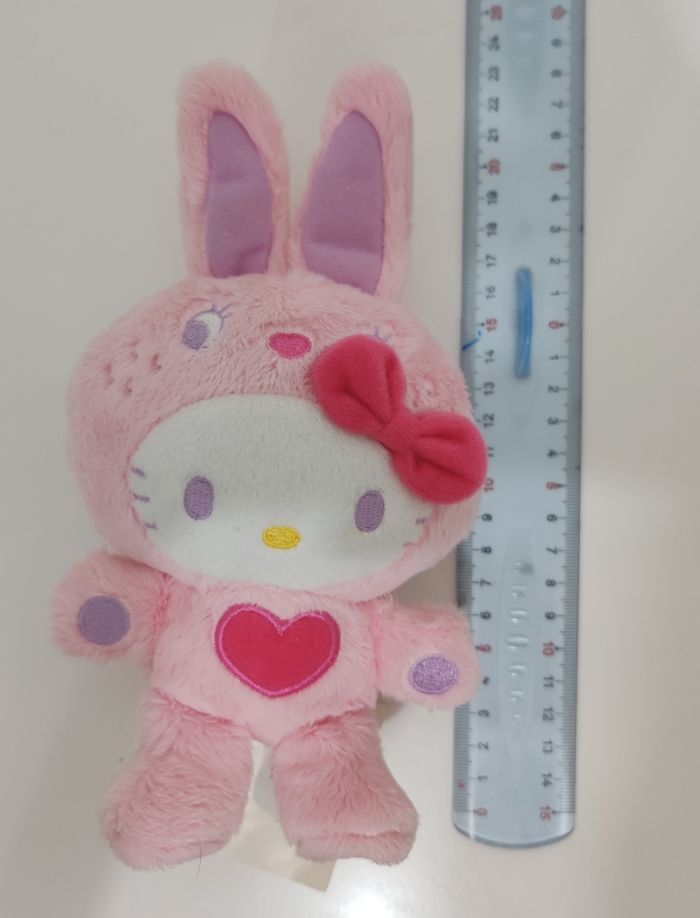 Peluche Hello Kitty Lapin rose 2010 Sanrio - photo numéro 2
