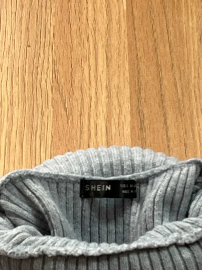 Pull col roulé - photo numéro 5