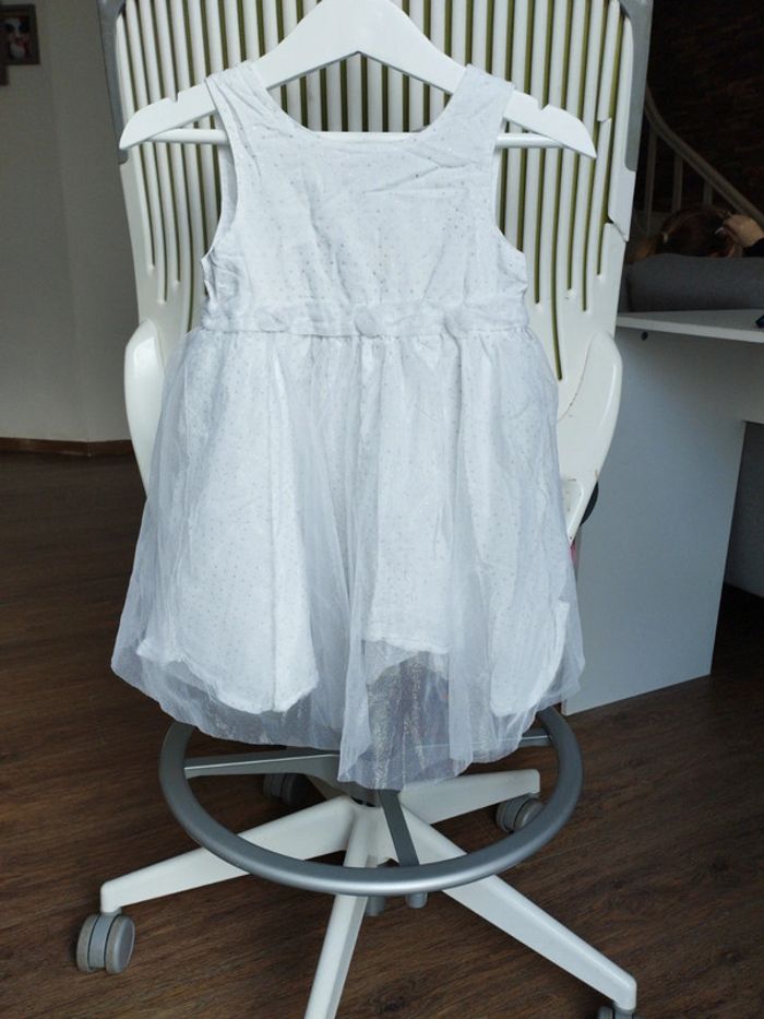 Jolie robe de cérémonie 18 mois