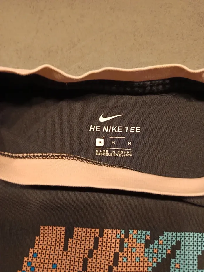 Vends tee-shirt enfant Nike taille 10 ans. - photo numéro 3
