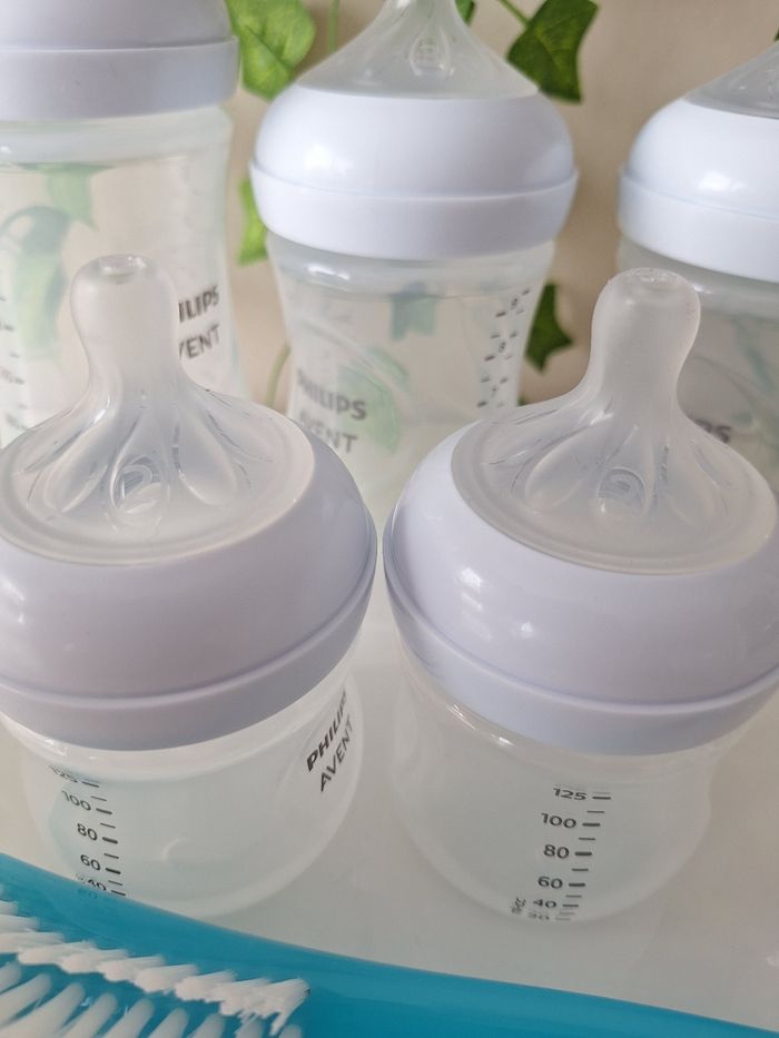 Lot de biberons Philips Avent + goupillon + tétine - photo numéro 7