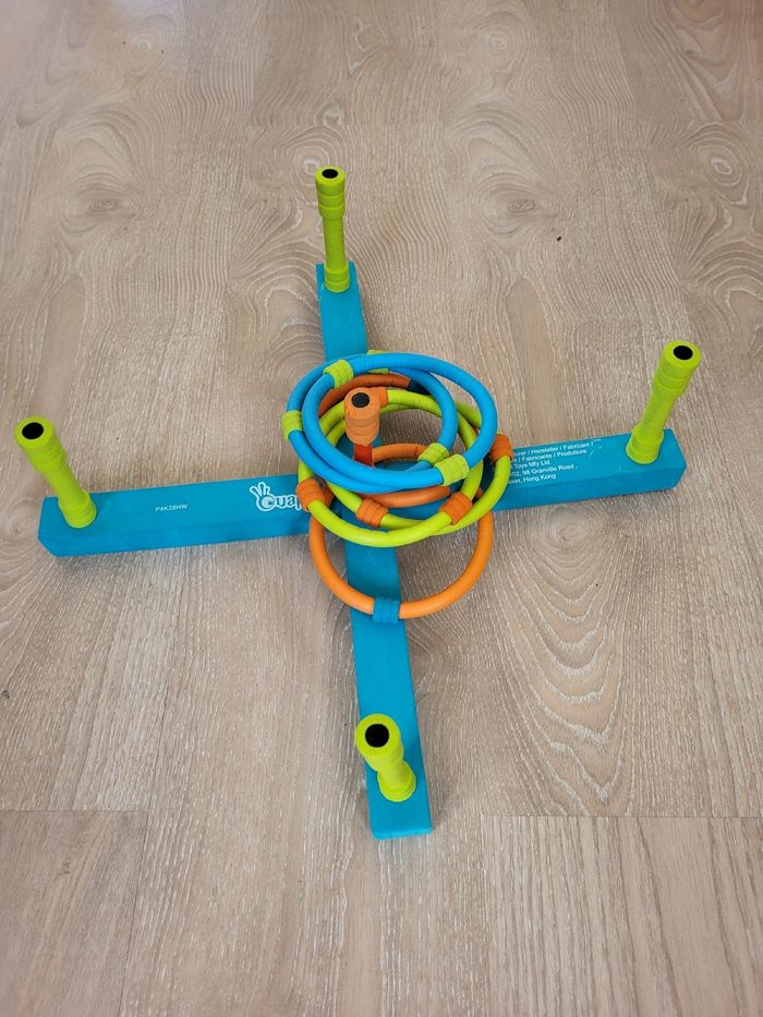 Jeu de lancé d'anneaux