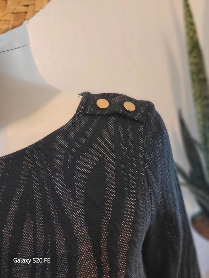 Petit pull noir doré - photo numéro 3
