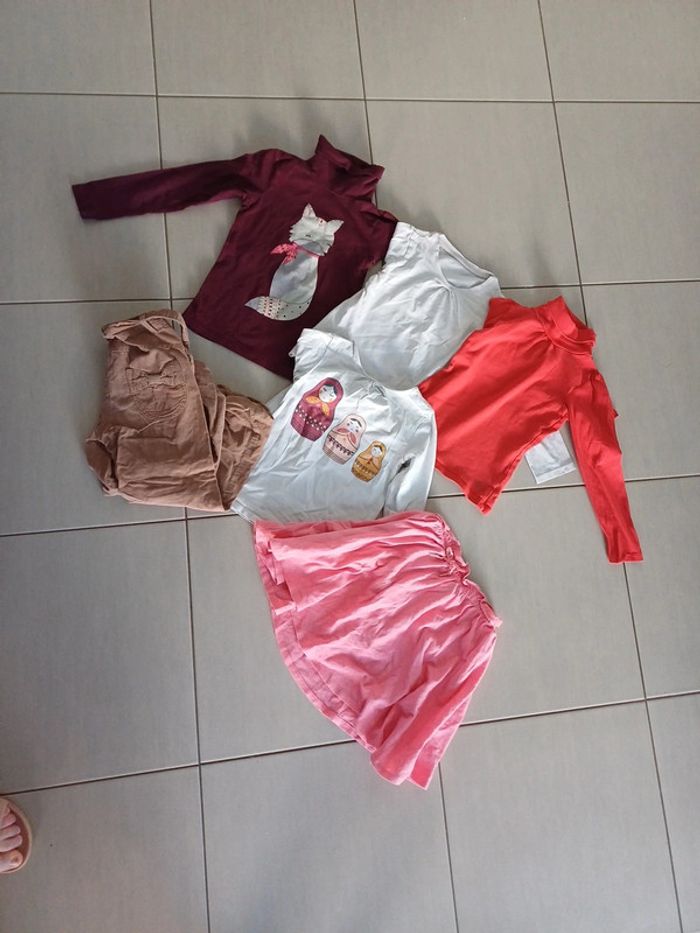 Lot vêtements 6 ans et pantalon 5 ans