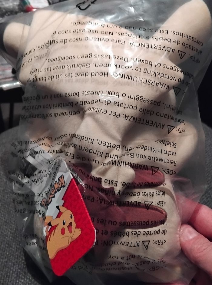 Peluche pikachu 33cm modèle 2026 - photo numéro 2