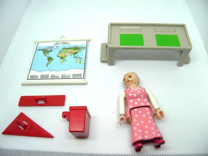 Playmobil set 5314 École (Belle Époque) - photo numéro 3