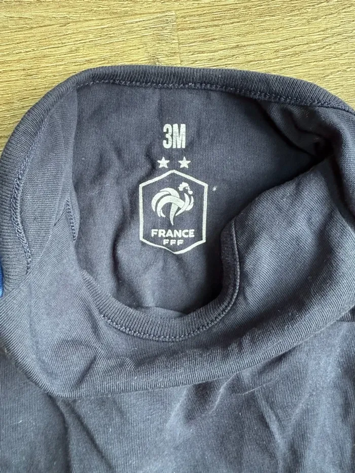 Body bodies FFF Équipe de France Mbappé 2 étoiles 3 mois bébé garçon fille très bon état - photo numéro 3