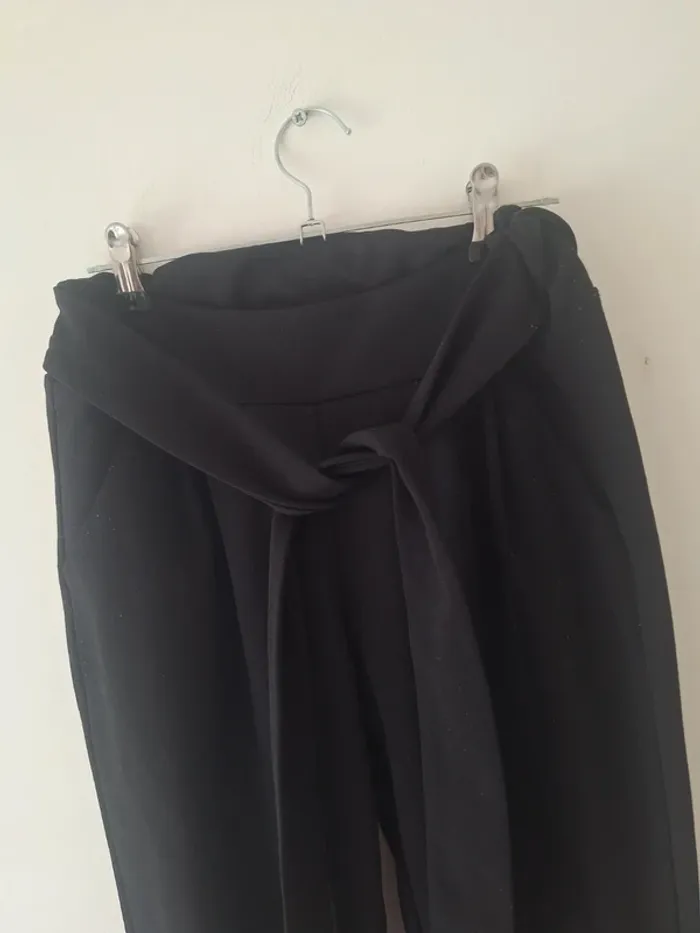 Pantalon noir - photo numéro 2
