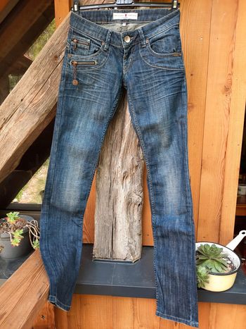 Superbe jeans Freeman T. Porter, taille 25 (36), brut