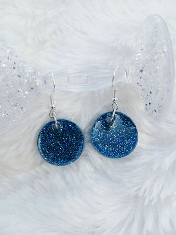 Boucles d'oreilles rondes bleu pailleté 