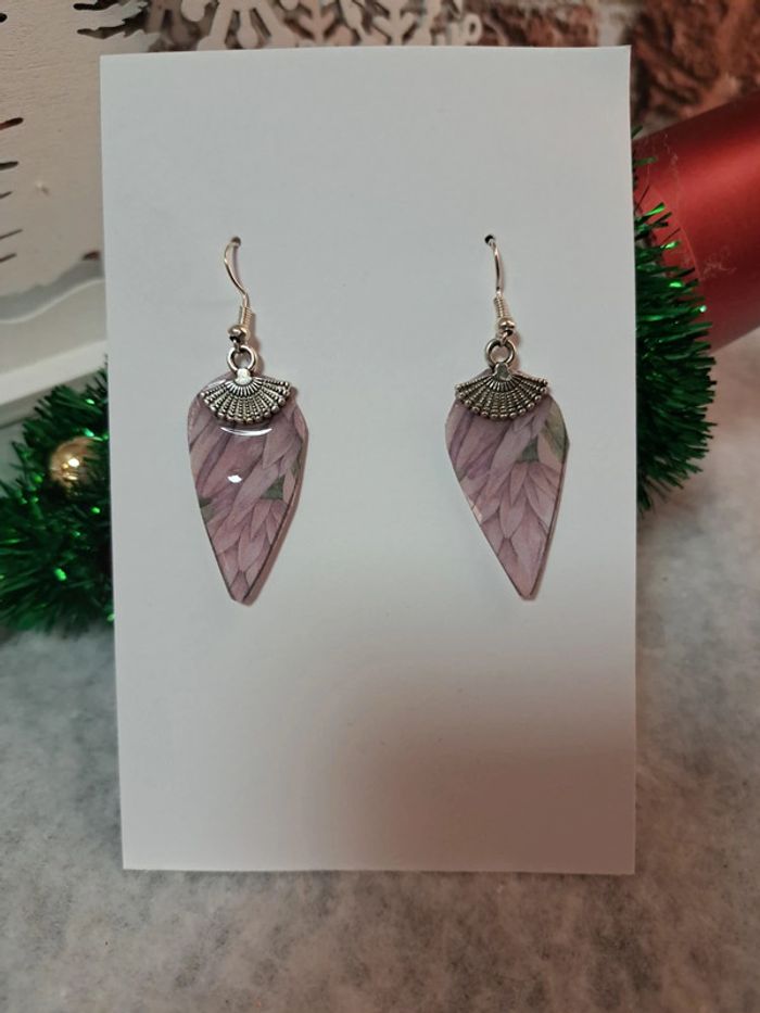 Boucles d'oreilles pendante en résine légère - photo numéro 2