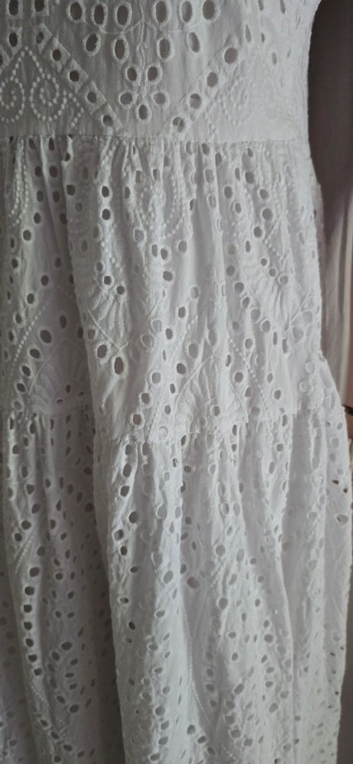 Robe Longue Blanche style Broderie Anglaise Taille M - photo numéro 9