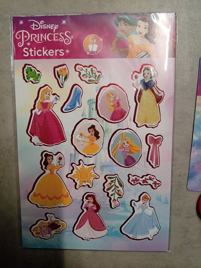 Stickers et Ciseaux Disney Princess - photo numéro 2