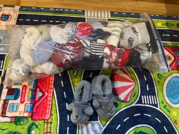 Lot chaussettes chaussons