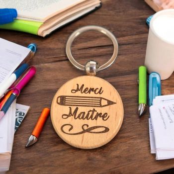 Porte-clés en bois rond Merci Maître