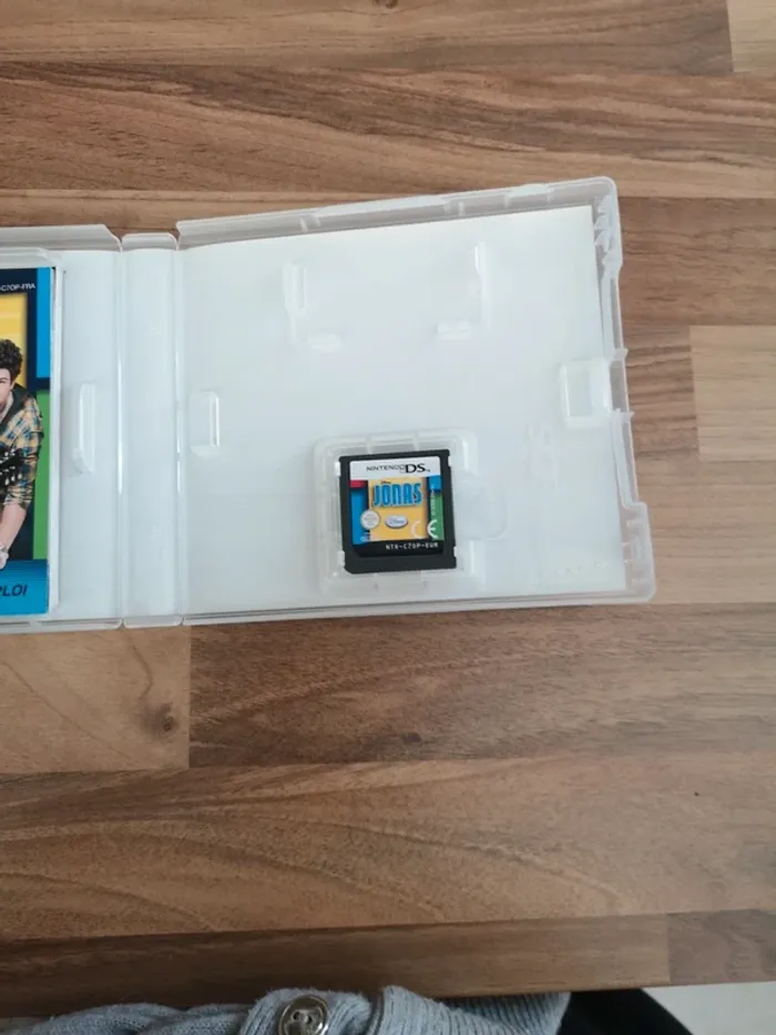 Jeu vidéo Jonas Nintendo DS - photo numéro 4