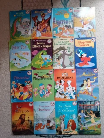 Lot 16 livres Disney '' mickey club du livre''