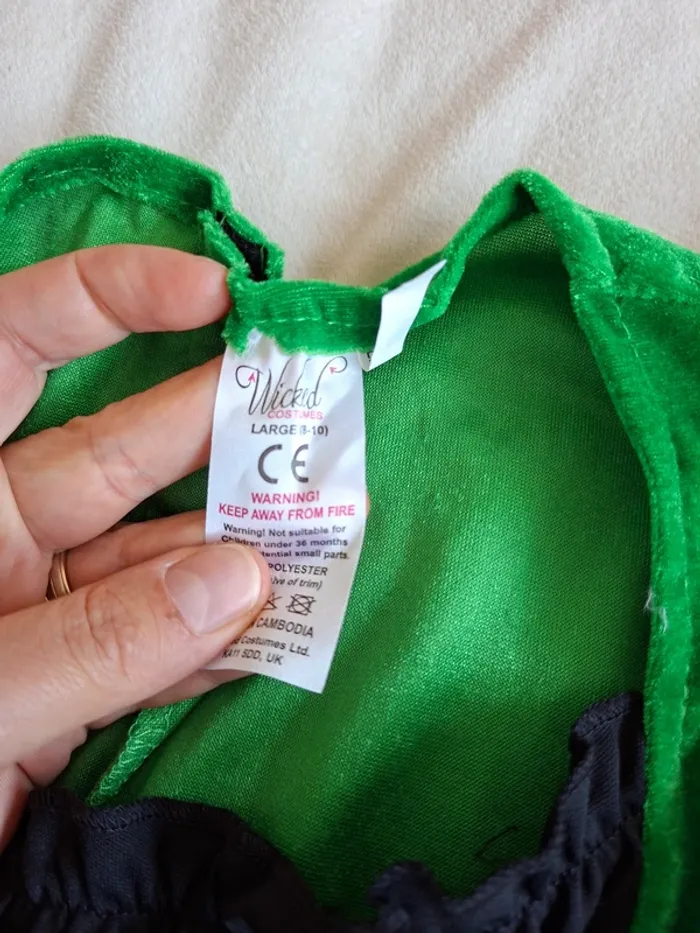 robe de déguisement de costume irlandais de la saint Patrick, taille 8/10 ans en très bon état - photo numéro 2