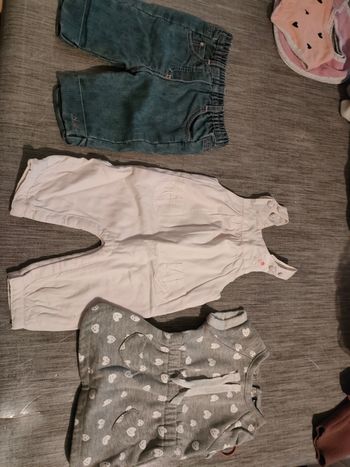 Lot de 3 vêtements divers