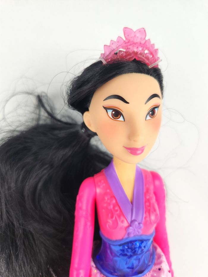 Poupée Mulan Disney Classique - Robe de Cérémonie Rose Pailletée - photo numéro 2