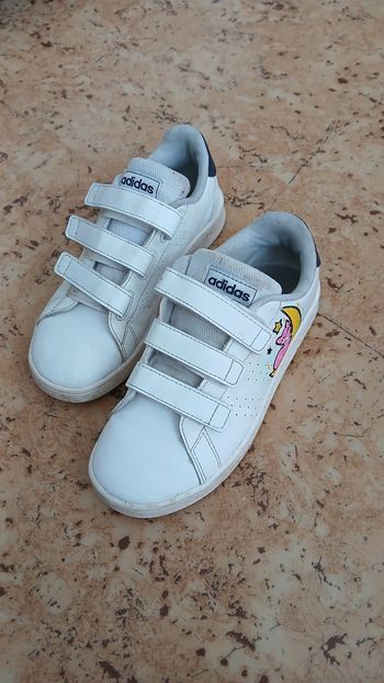 Baskets Adidas pointure 32