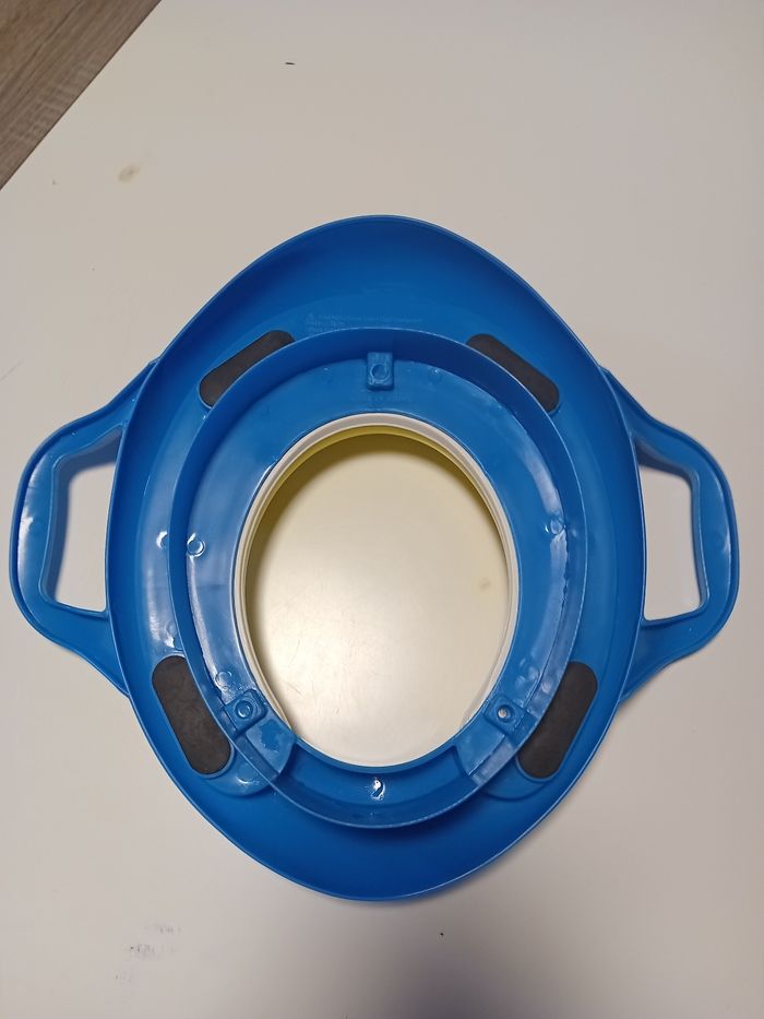 Réducteur ou siège WC - photo numéro 2