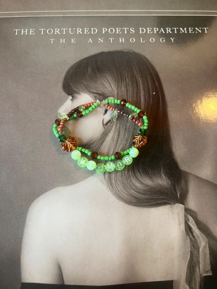 friendship bracelet | taylor swift