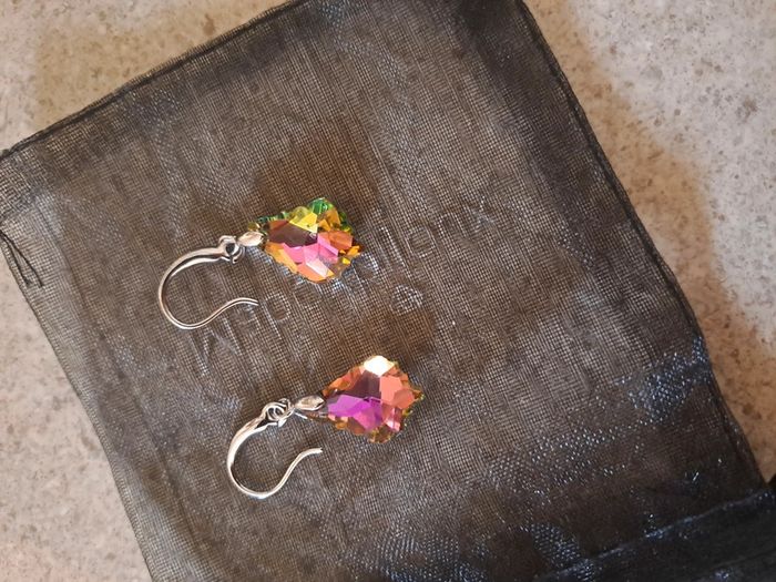 Boucles d'oreilles neuves - photo numéro 2