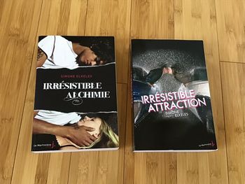 Lot 2 romans Simone elkeles